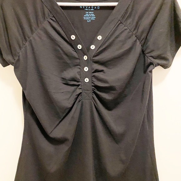 Nevada Black Henley Tee Pearly White Buttons S - Picture 3 of 6